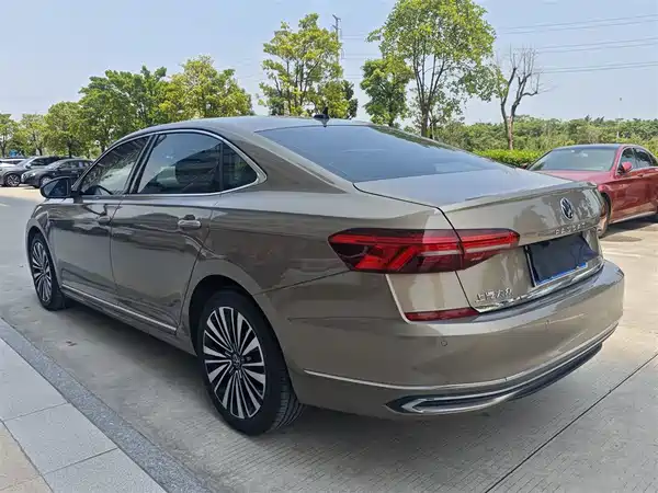 Volkswagen Passat 2021