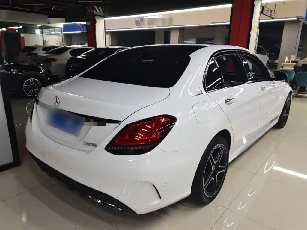 Mercedes-Benz C-Class 2021