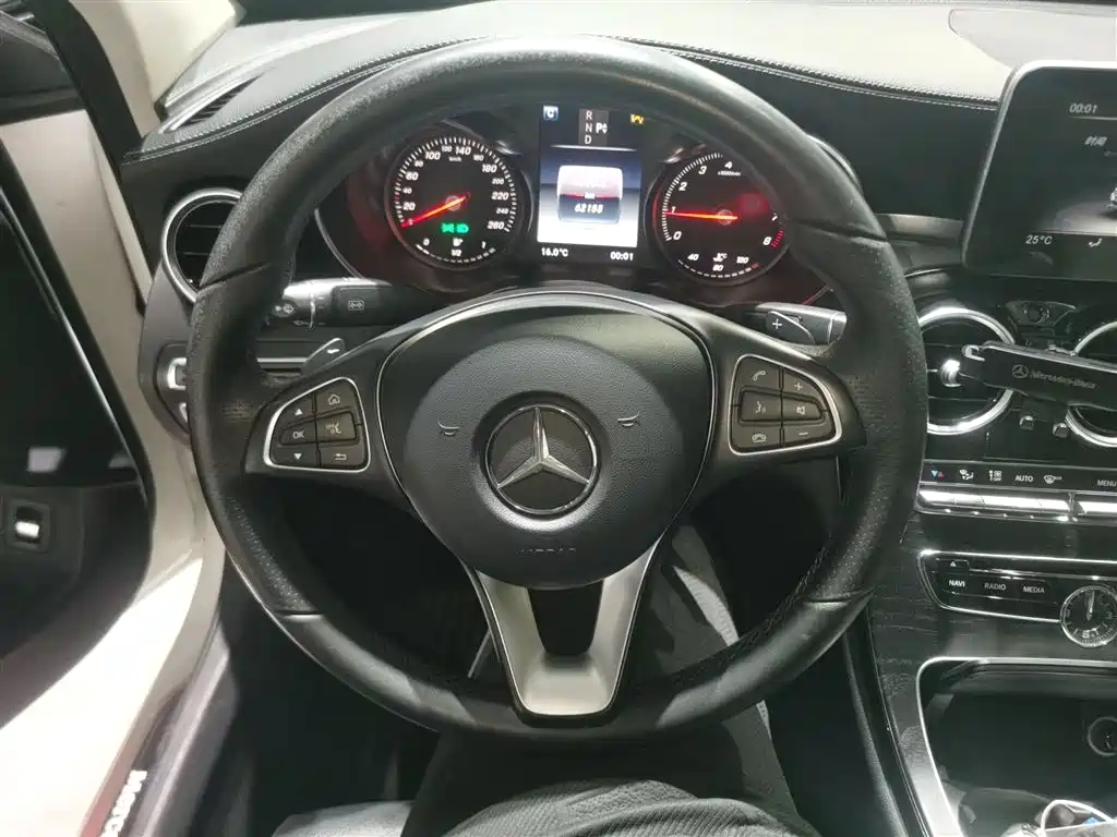 Mercedes-Benz C-Class 2018 — фото 11