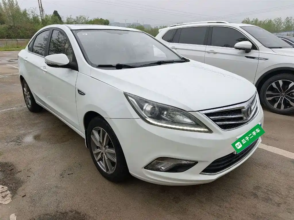 Changan Eado 2016 — фото 4