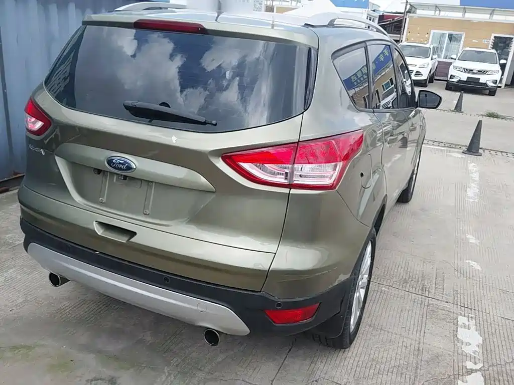 Ford Kuga 2015 — фото 7