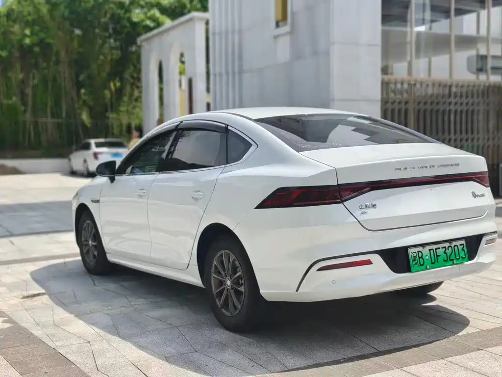 BYD Qin PLUS 2023 — фото 8