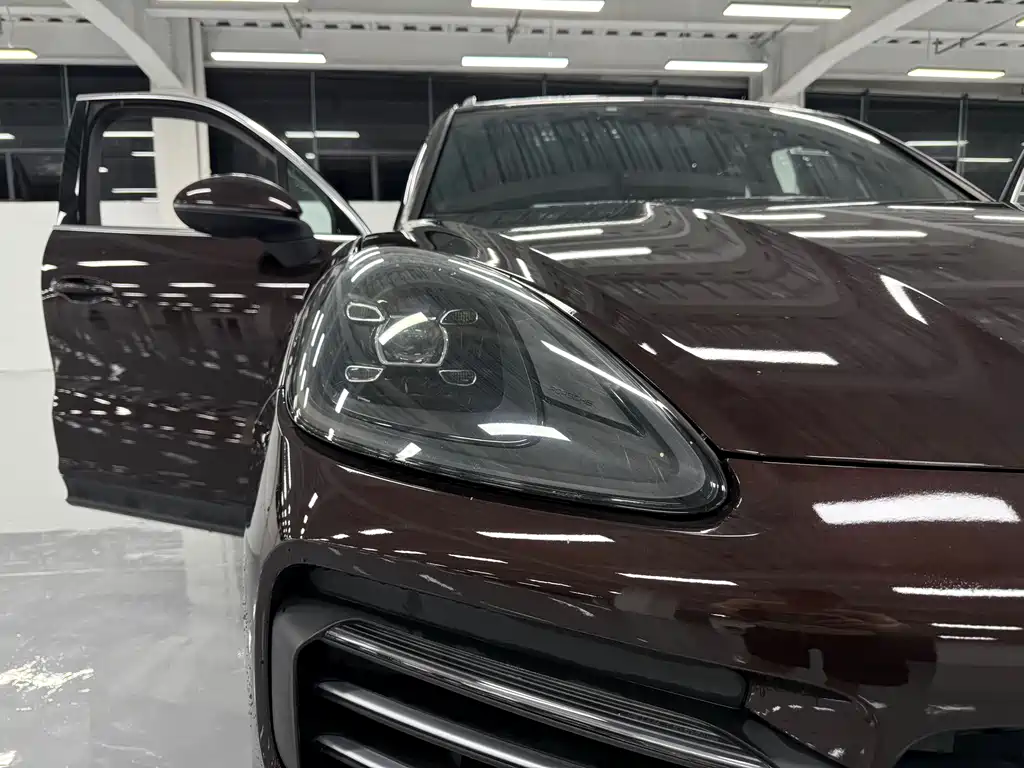 Porsche Cayenne 2019 — фото 15
