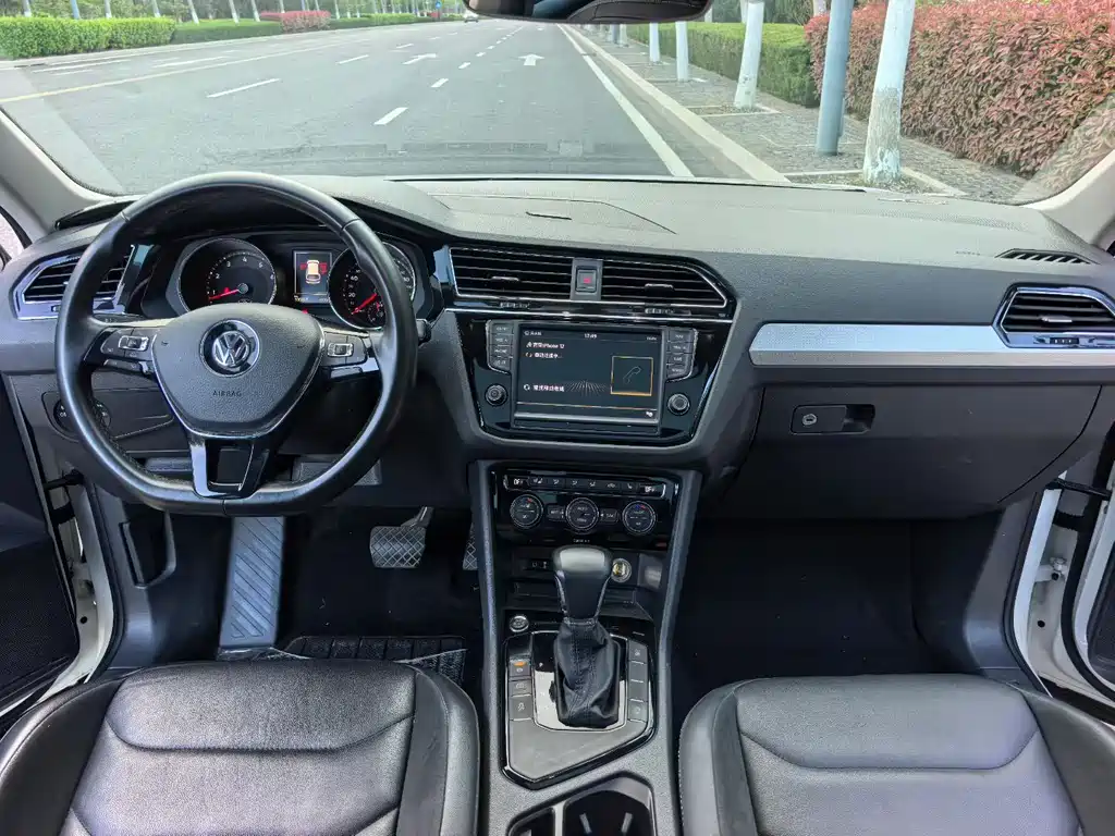 Volkswagen Tiguan L 2018 — фото 5