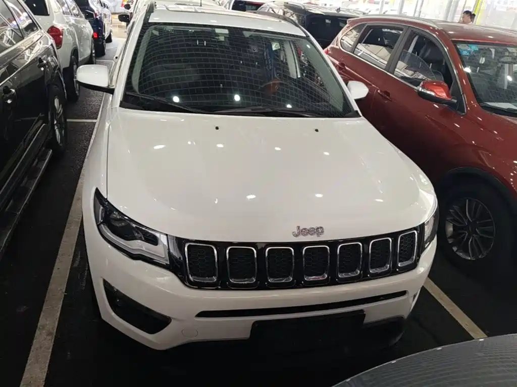 Jeep Compass 2018 — фото 3