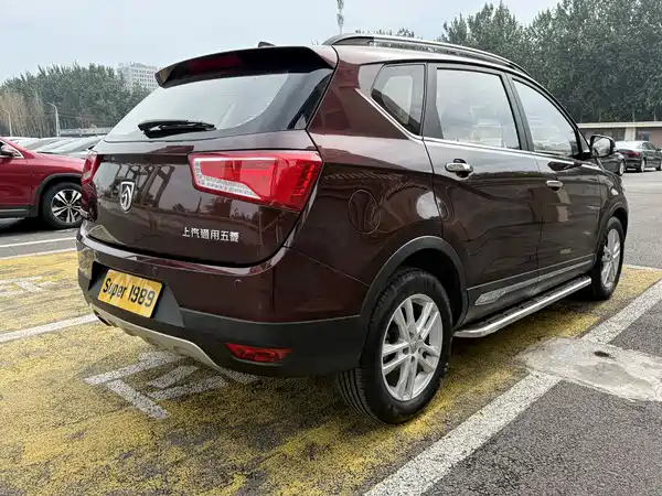 Baojun 560 2015