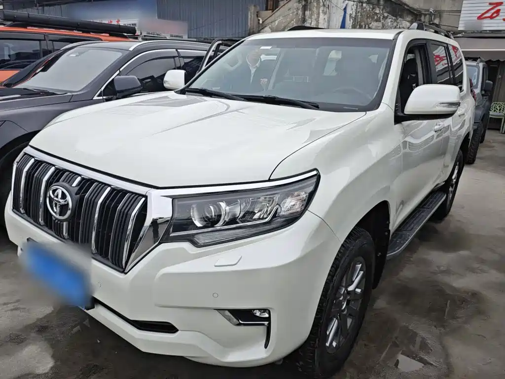 Toyota Prado 2018 — фото 1