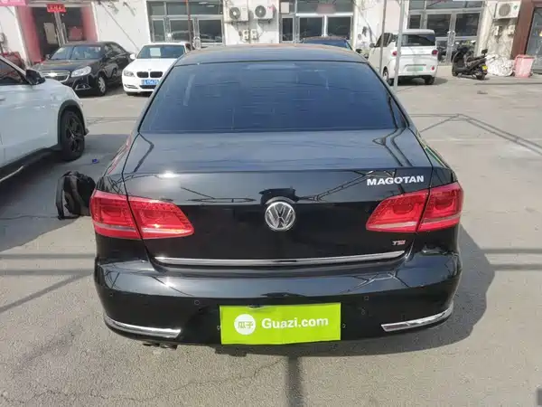 Volkswagen Magotan 2015