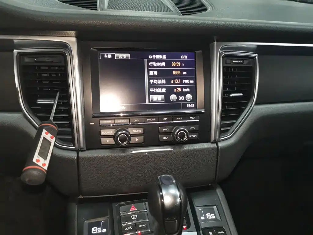 Porsche Macan 2015 — фото 13