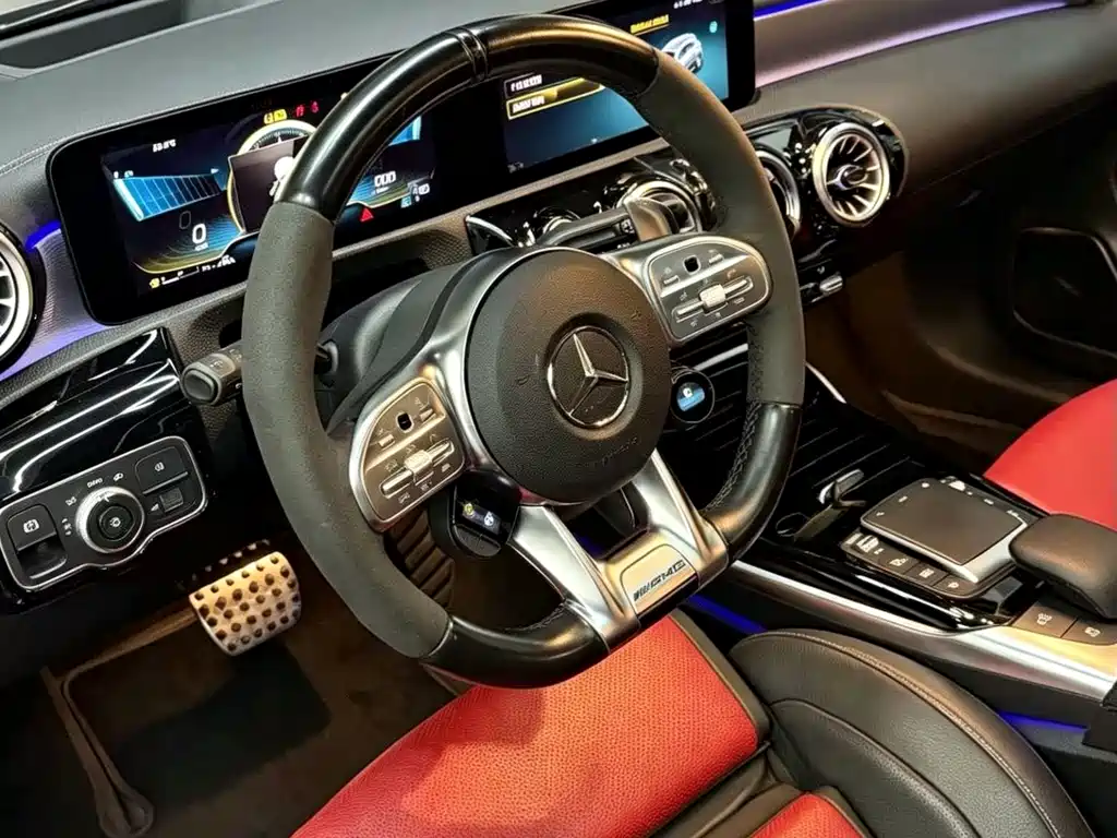 Mercedes-Benz A-Class AMG 2021 — фото 6