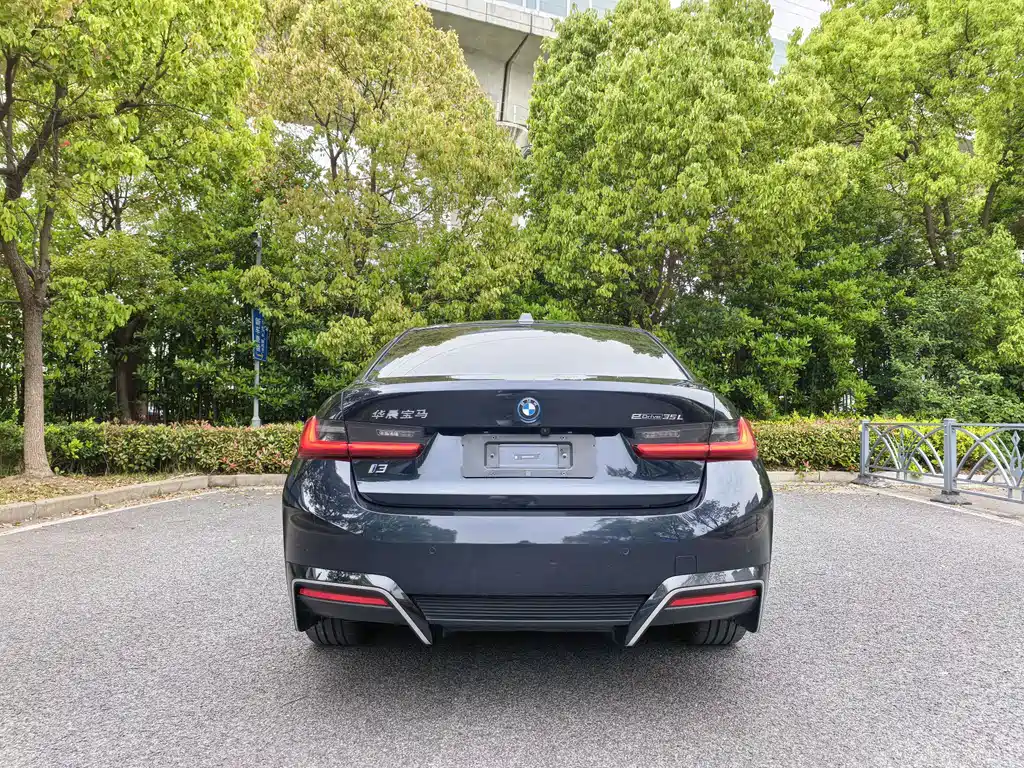 BMW i3 2024 — фото 6