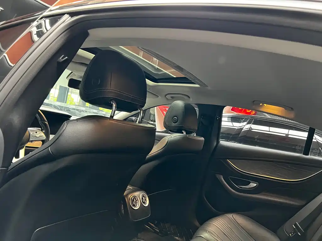 Mercedes-Benz CLS 2020 — фото 12