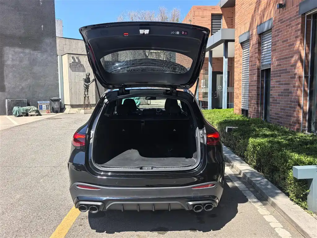 Mercedes-Benz GLC AMG 2025 — фото 10