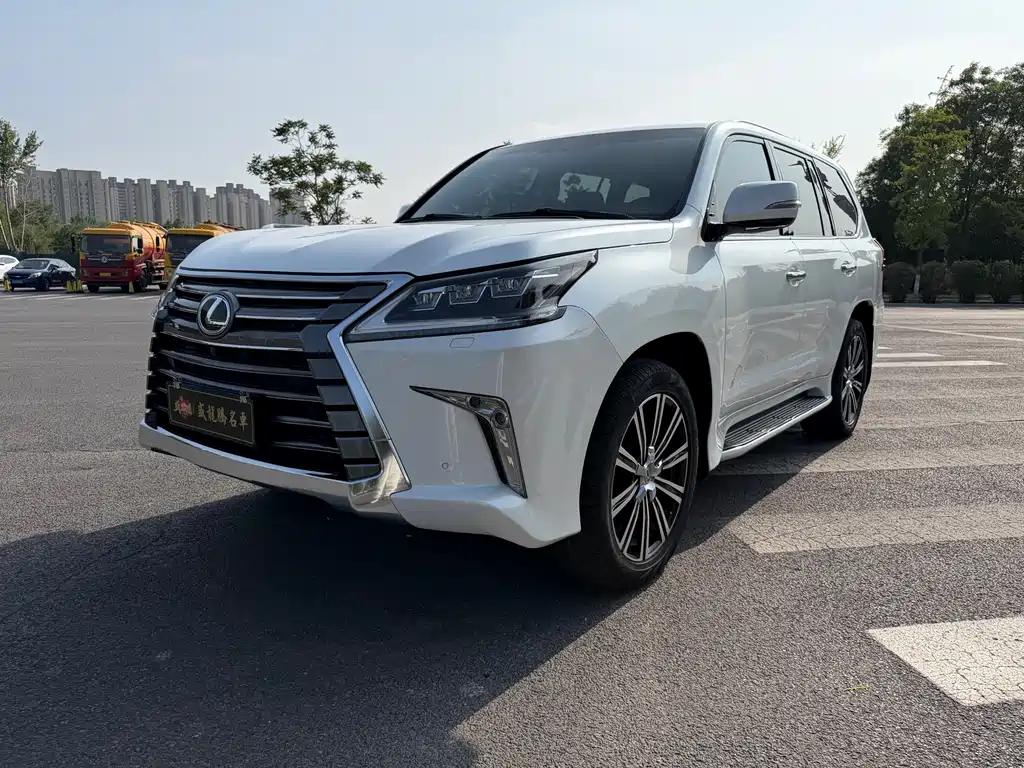 Lexus LX 2019