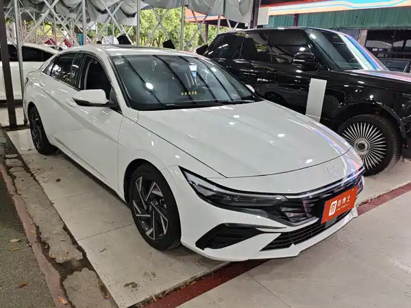 Hyundai Elantra 2024