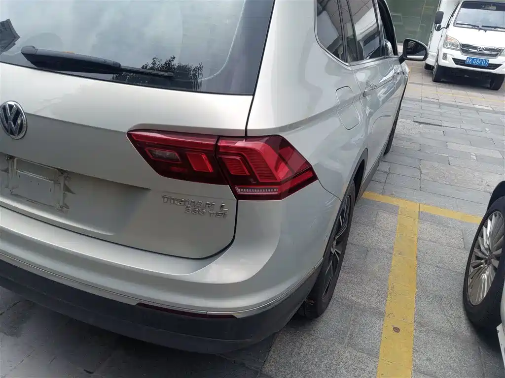 Volkswagen Tiguan L 2019 — фото 24