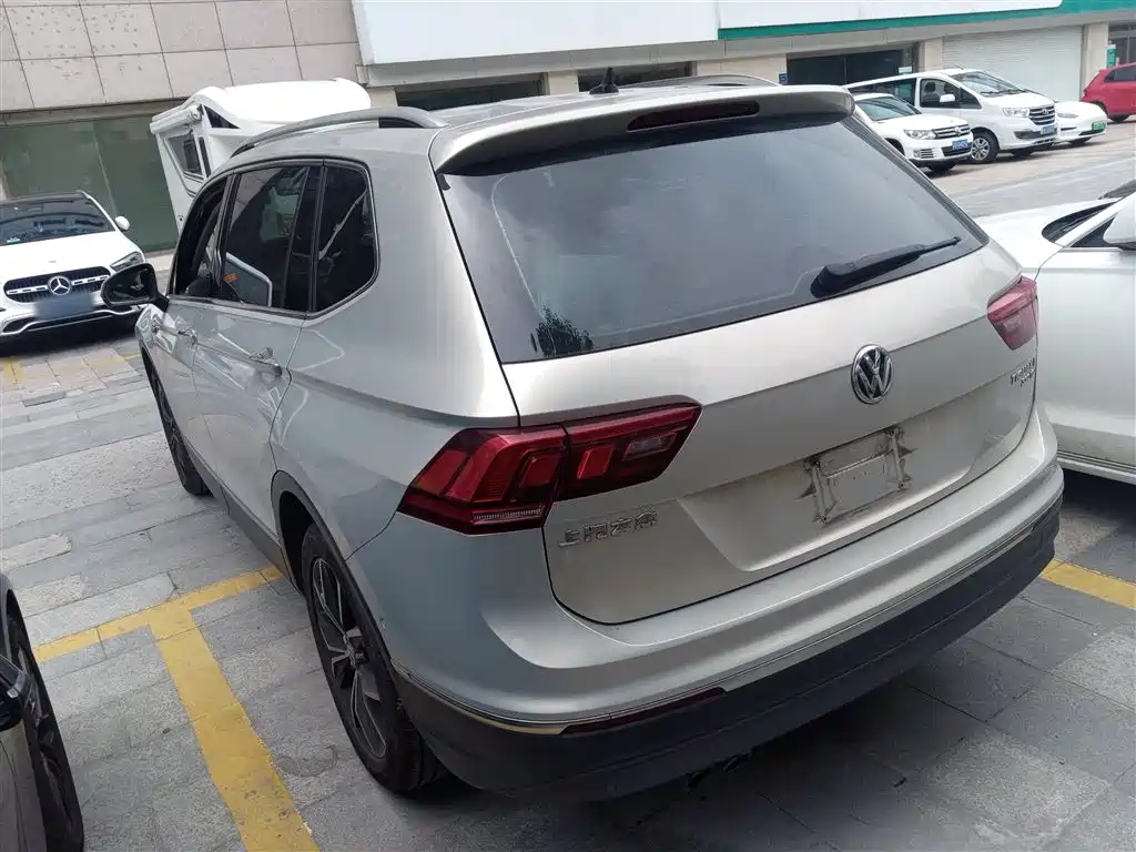 Volkswagen Tiguan L 2019 — фото 23