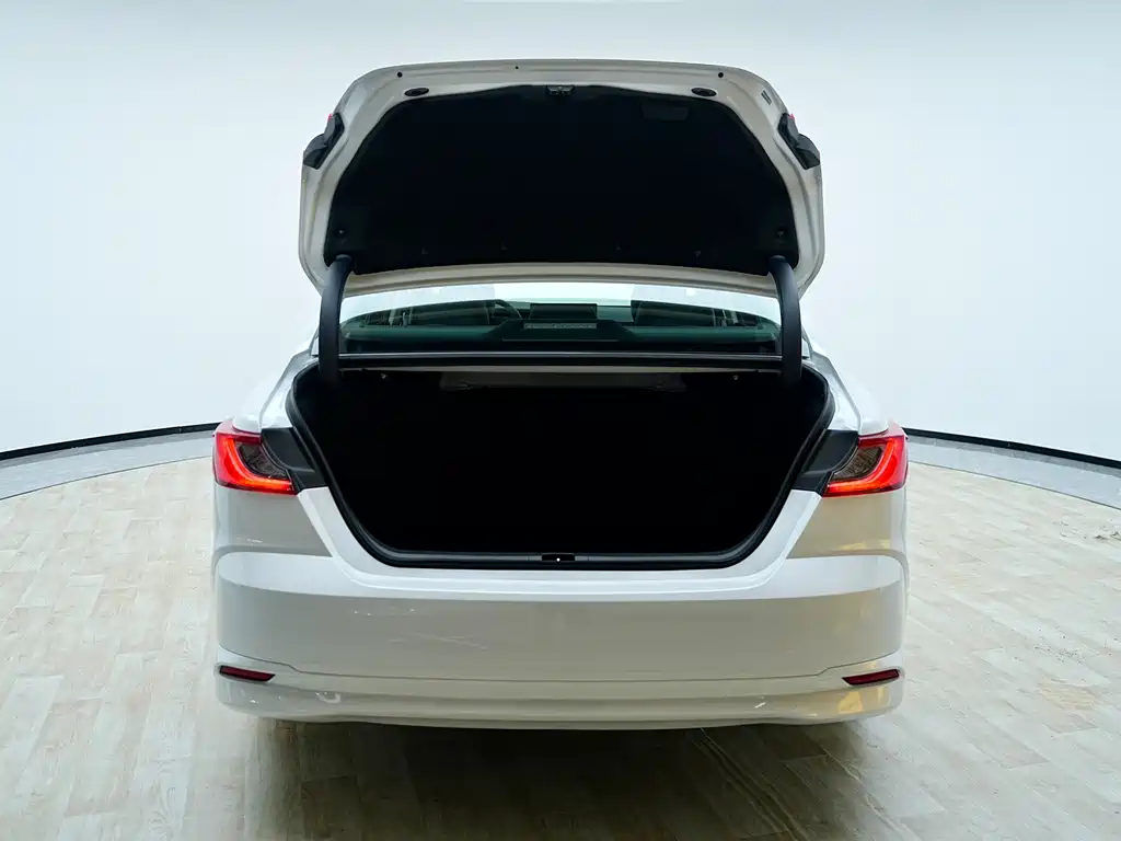 Toyota Camry 2026 — фото 20