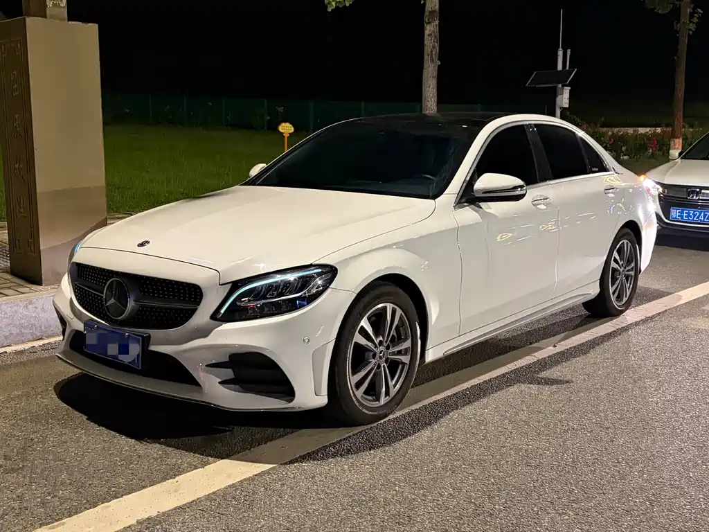 Mercedes-Benz C-Class 2020