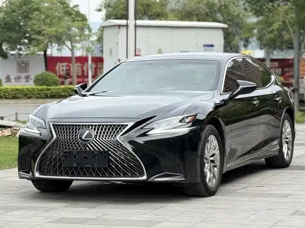 Lexus LS 2020