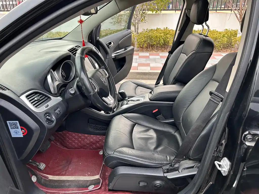 Dodge Journey 2014 — фото 6