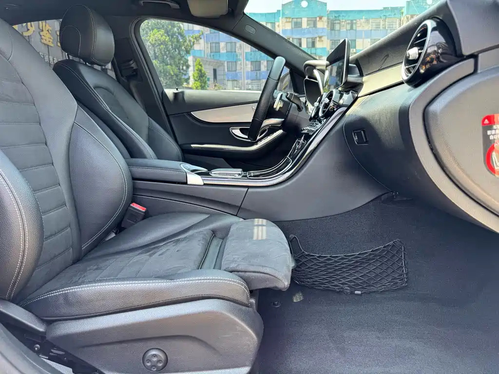 Mercedes-Benz C-Class 2020 — фото 12
