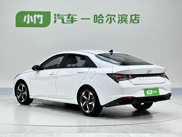 Hyundai Elantra 2022