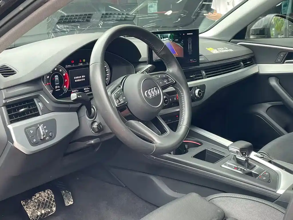 Audi A4L 2021