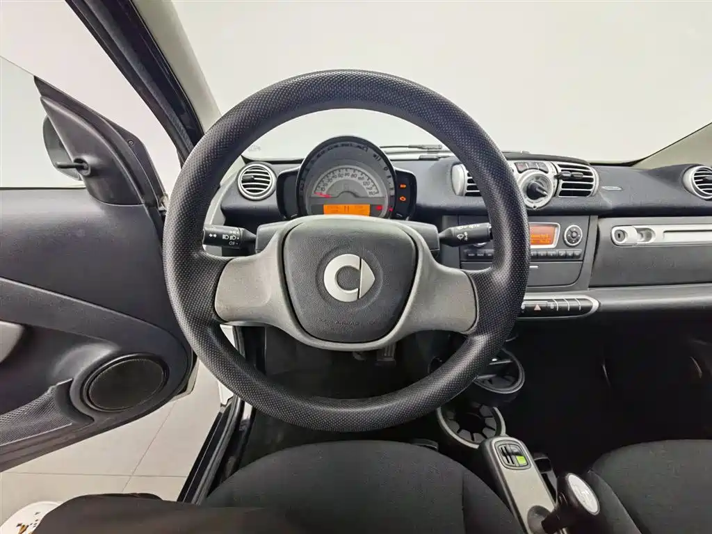 smart Fortwo 2012 — фото 11