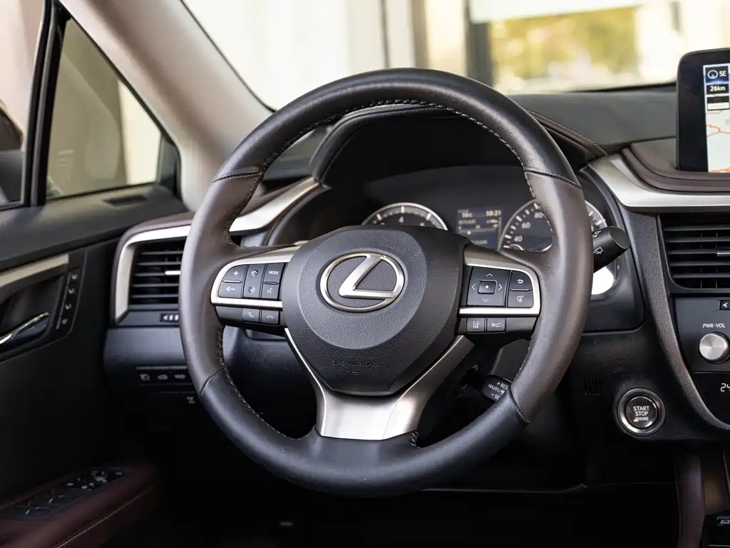 Lexus RX 2022 — фото 13