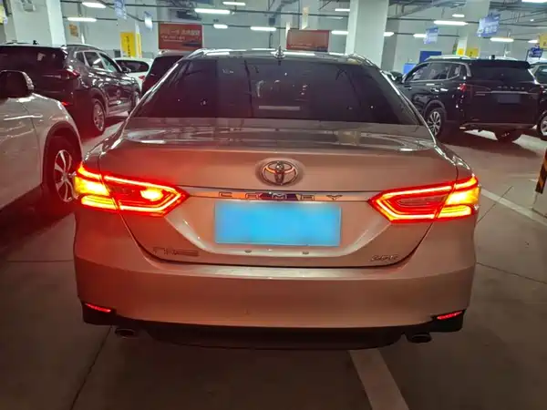 Toyota Camry 2021
