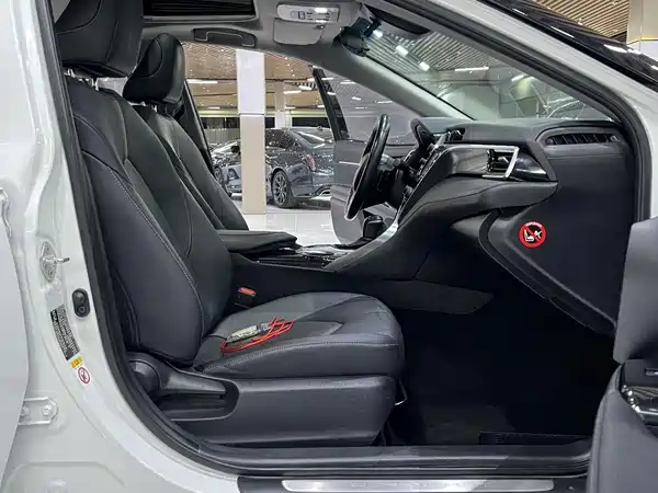 Toyota Camry 2019