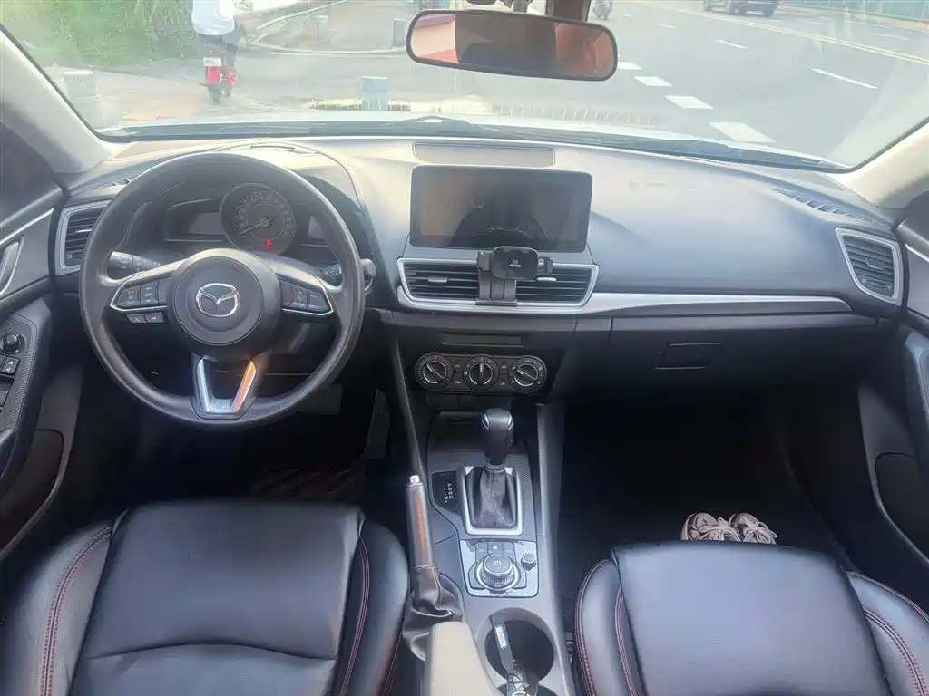 Mazda 3 Axela 2019