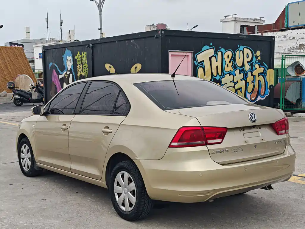 Volkswagen Santana 2013