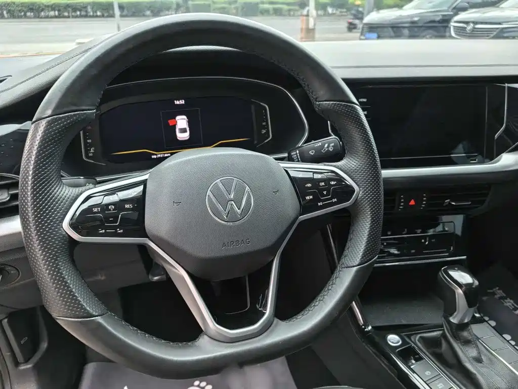 Volkswagen Passat 2022 — фото 17