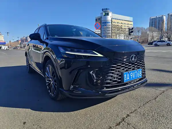 Lexus RX 2023