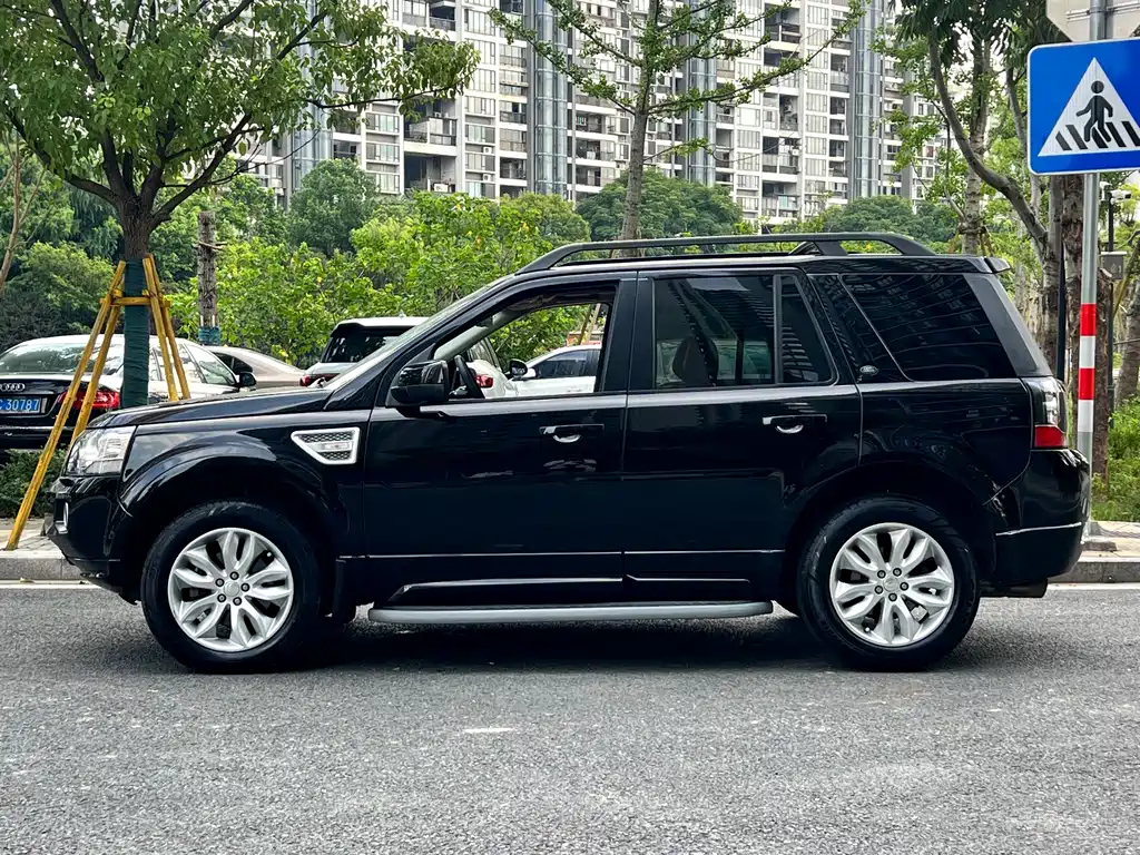 Land Rover Freelander 2 2014 — фото 8