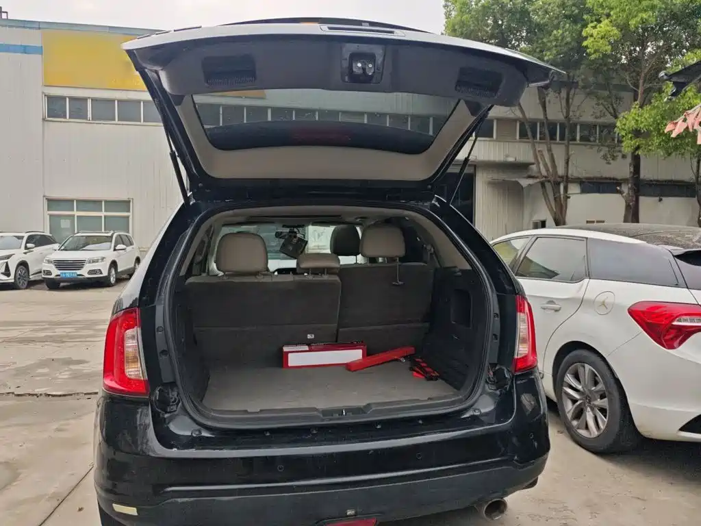 Ford Edge 2015 — фото 19