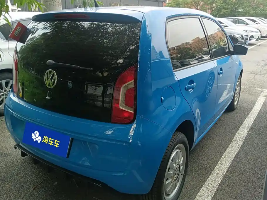 Volkswagen up! 2016
