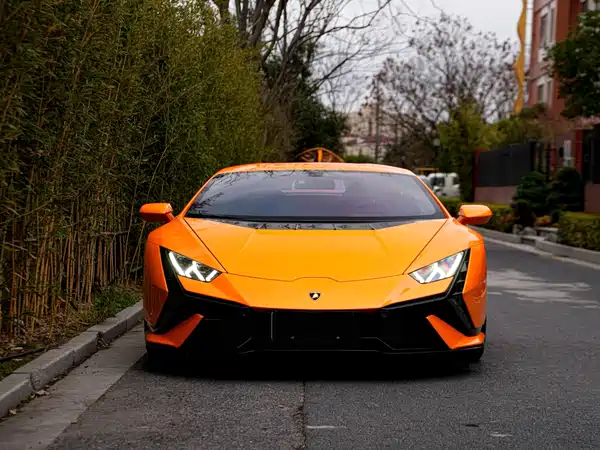 Lamborghini Huracan 2025