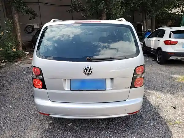Volkswagen Touran 2015
