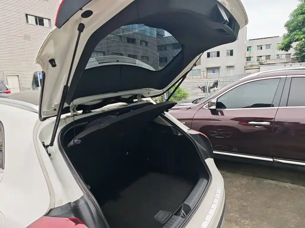 Mercedes-Benz GLA 2018 — фото 19