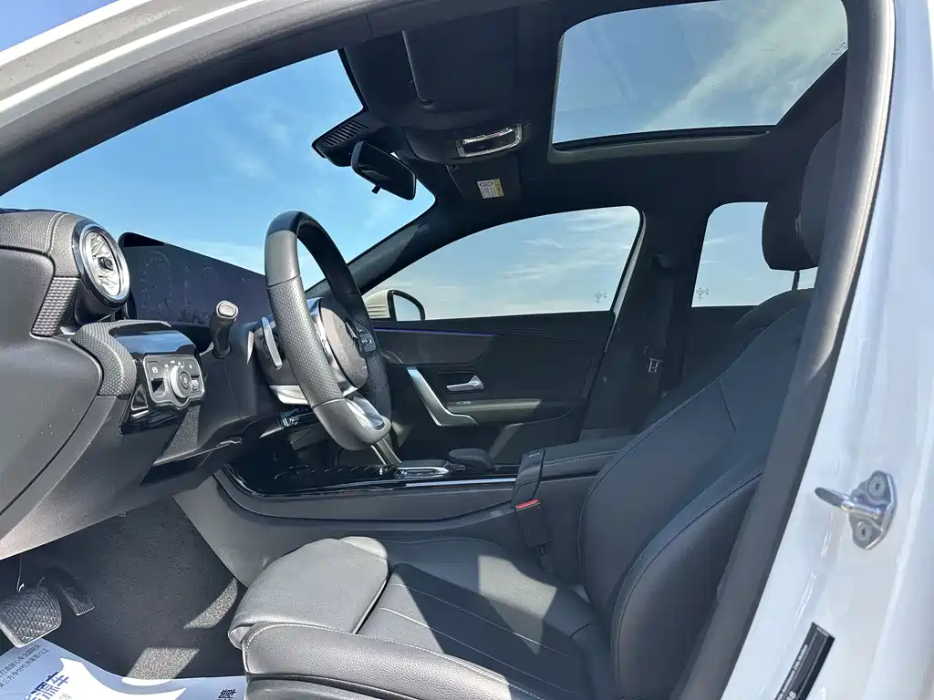 Mercedes-Benz A-Class 2022 — фото 4