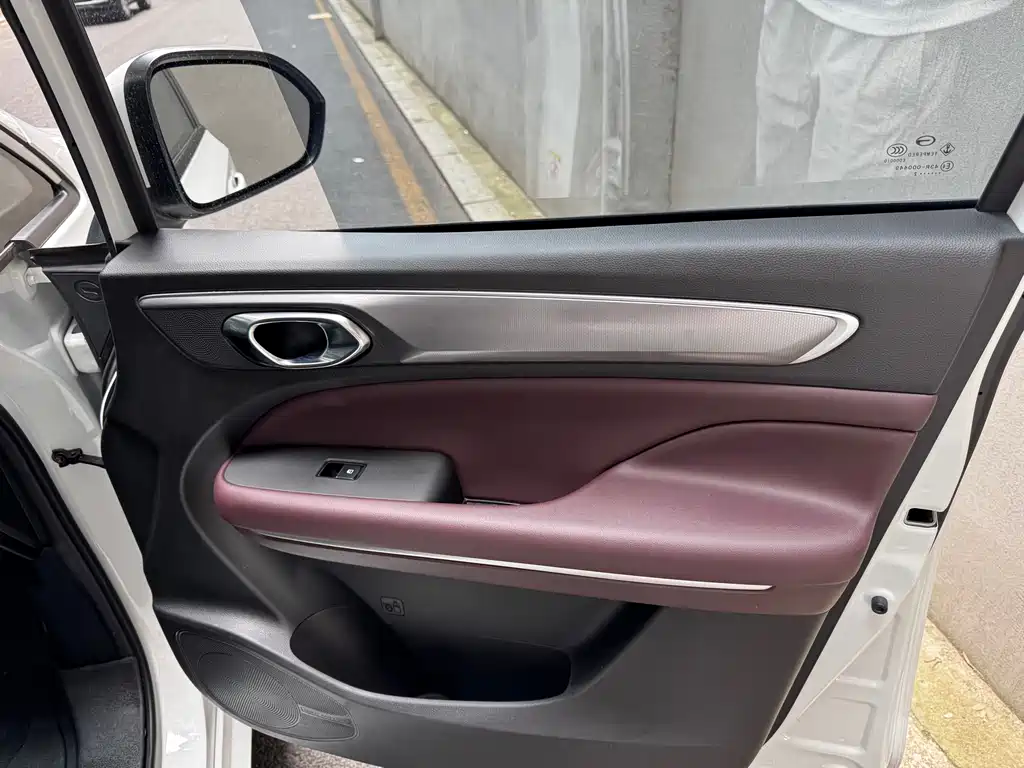 GAC Motor Trumpchi M6 2022 — фото 14