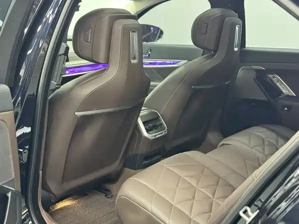 BMW i7 2023