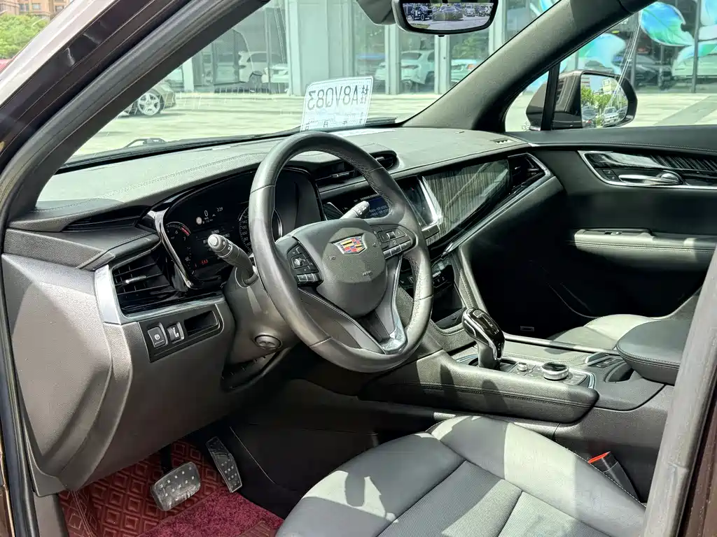 Cadillac XT6 2020 — фото 17