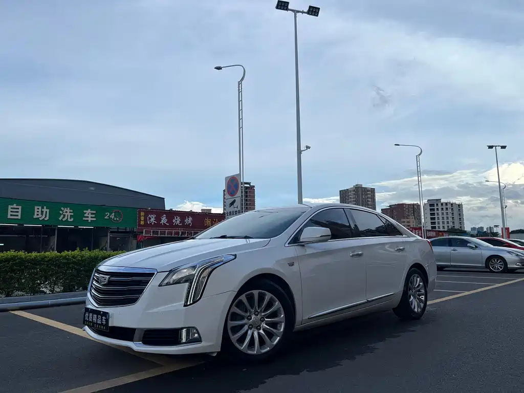 Cadillac XTS 2018 — фото 1