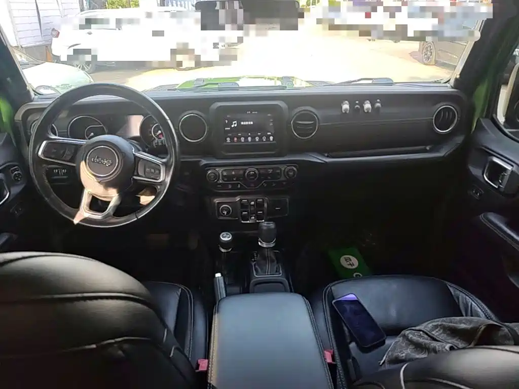Jeep Wrangler 2020 — фото 10