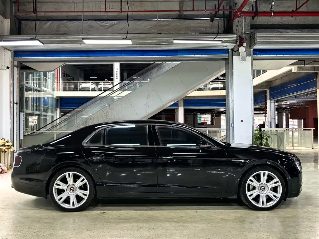 Bentley Flying Spur 2014 — фото 6