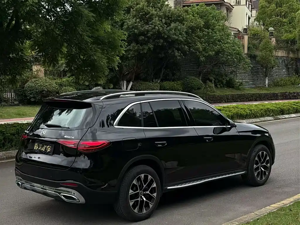 Mercedes-Benz GLC 2023